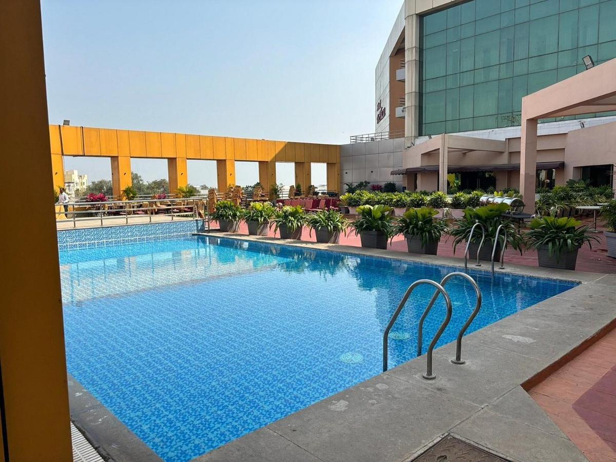 Hotel The Plaza Haiderabad Buitenkant foto