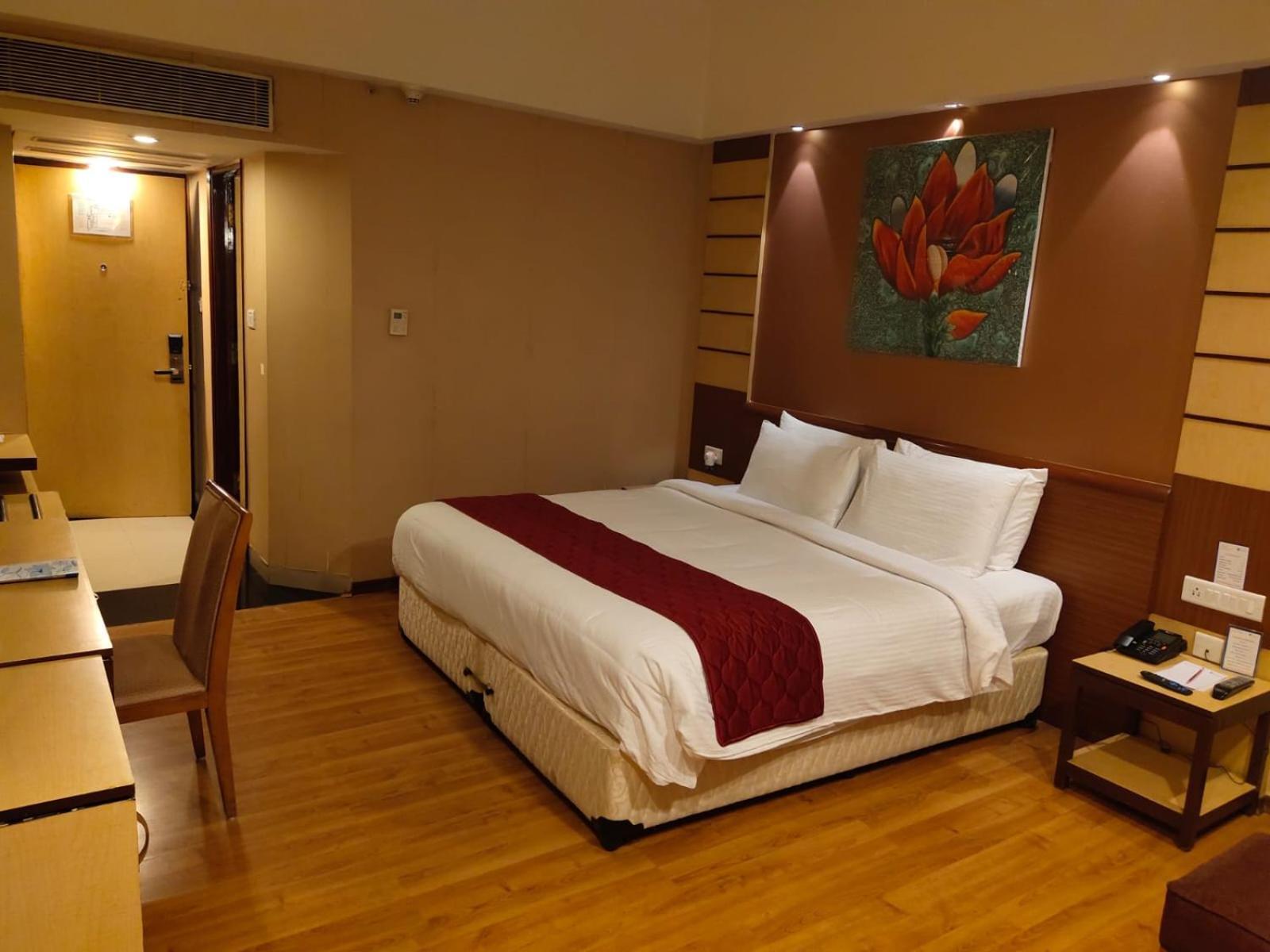 Hotel The Plaza Haiderabad Buitenkant foto