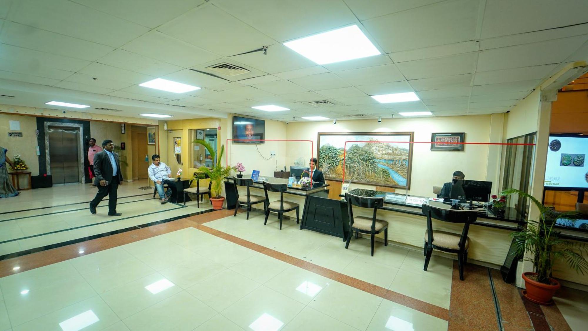 Hotel The Plaza Haiderabad Buitenkant foto