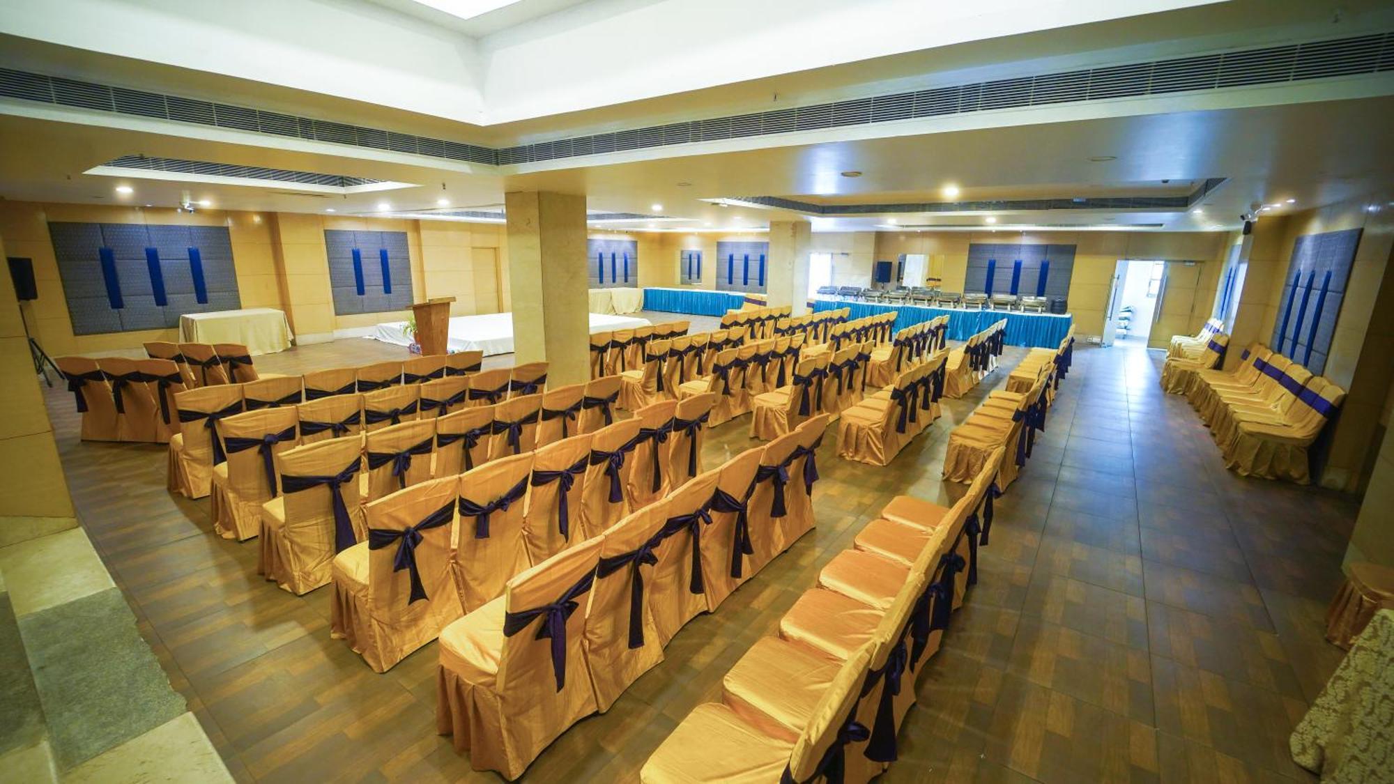 Hotel The Plaza Haiderabad Buitenkant foto