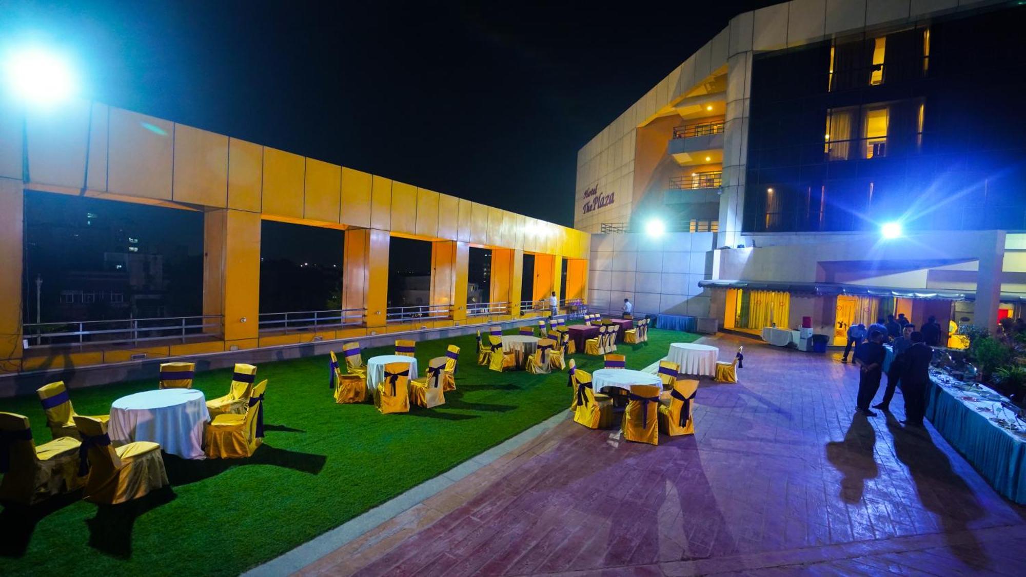 Hotel The Plaza Haiderabad Buitenkant foto