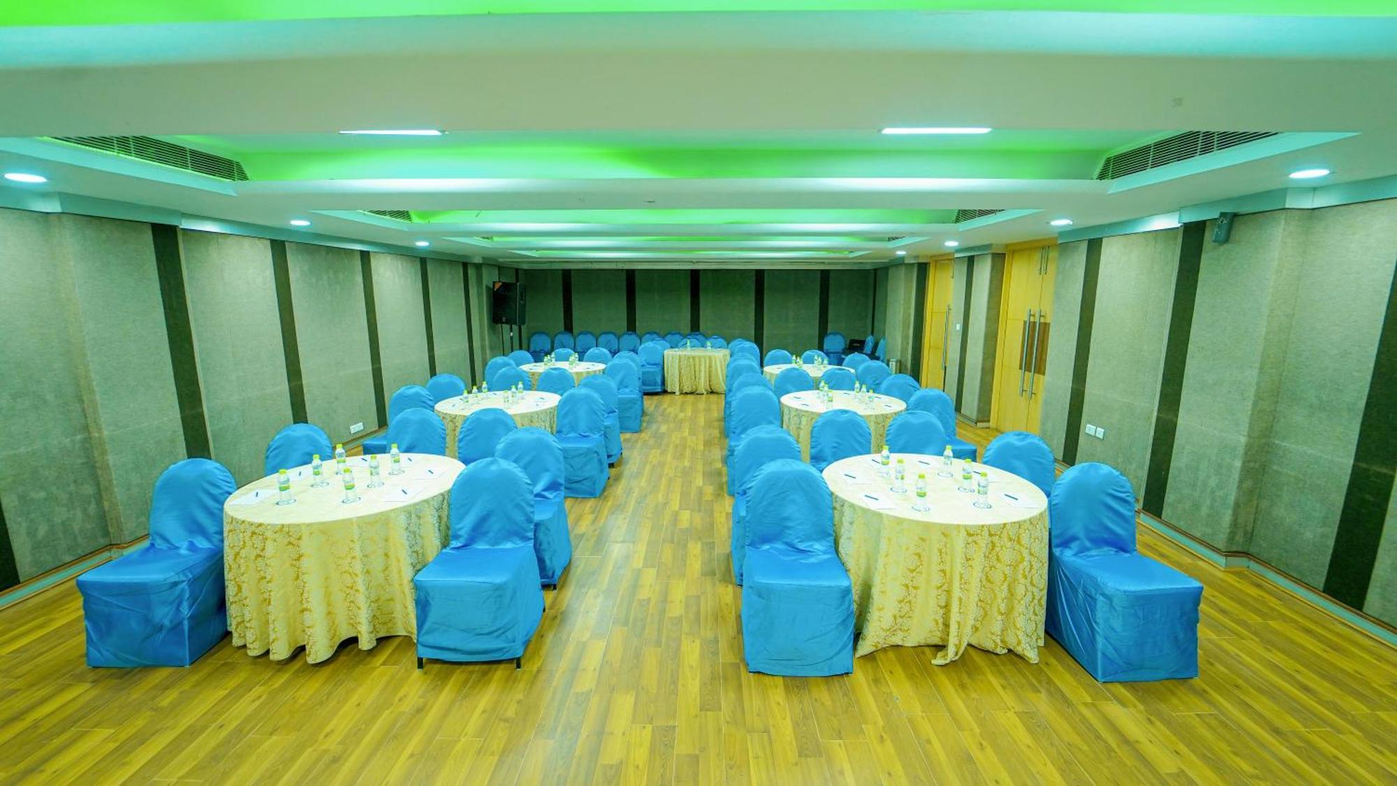 Hotel The Plaza Haiderabad Buitenkant foto