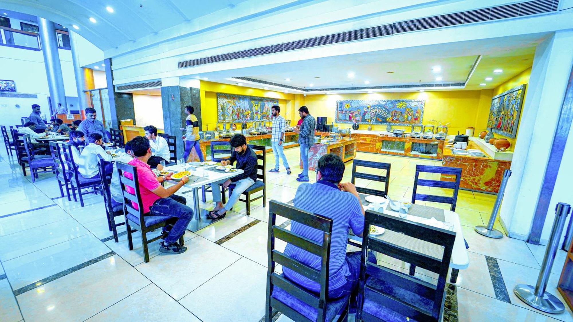 Hotel The Plaza Haiderabad Buitenkant foto