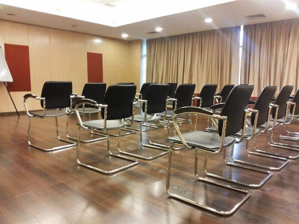 Hotel The Plaza Haiderabad Buitenkant foto