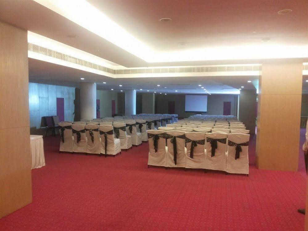 Hotel The Plaza Haiderabad Buitenkant foto