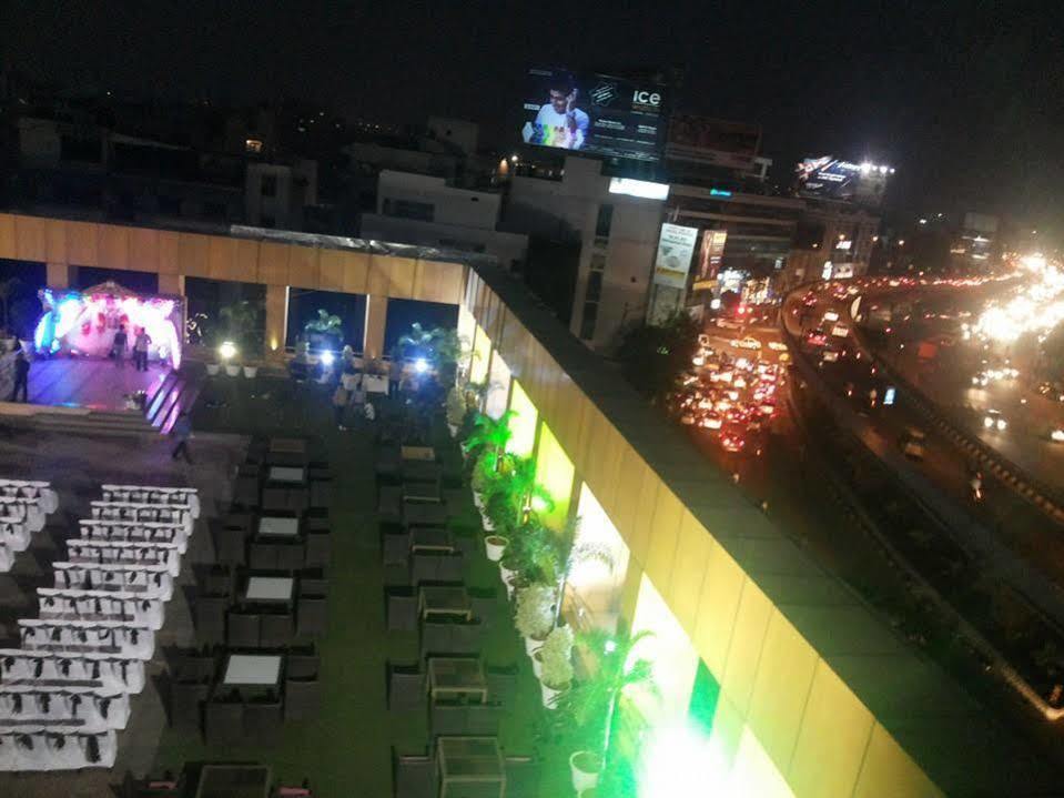 Hotel The Plaza Haiderabad Buitenkant foto